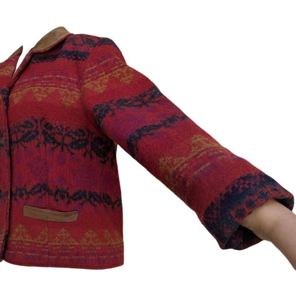Vintage Woolrich Jacket Red Southwestern Aztec Suede Trim Wool USA Size S Button - Picture 10 of 10